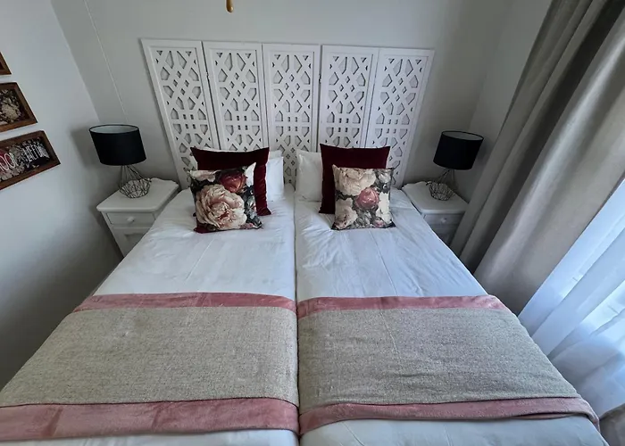 Unwind At Coral Bloubergstrand